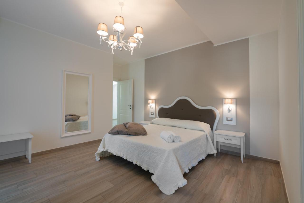 Essenza Bed and Breakfast Massafra Exteriör bild